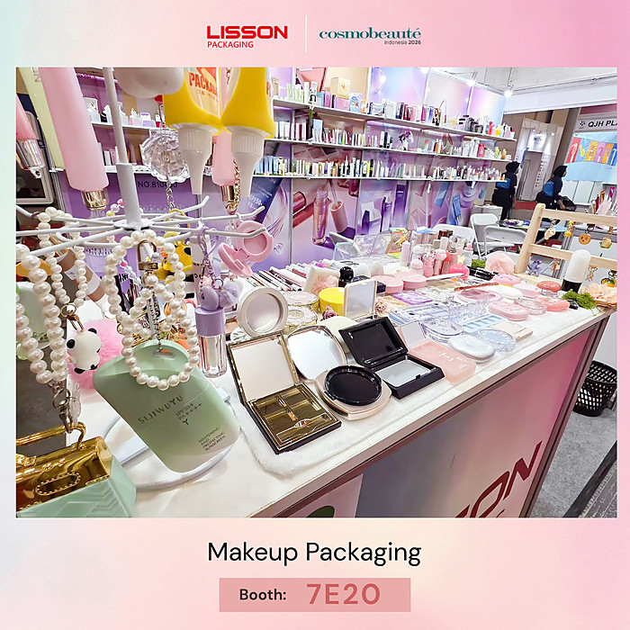 Makeup Packaging and Compacts Display