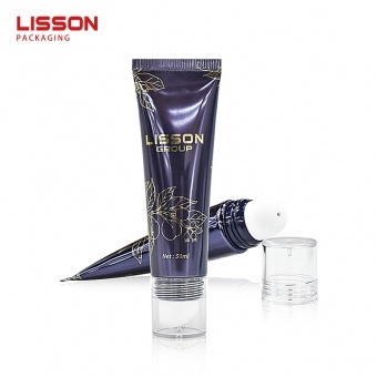 Tubo cosmético com aplicador de massagem de cerâmica