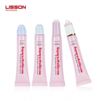 Tubo de brilho labial com aplicador de silicone macio de 0°