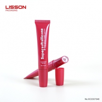 Tubo de produto para cuidados labiais personalizado com aplicador de silicone macio de 0°